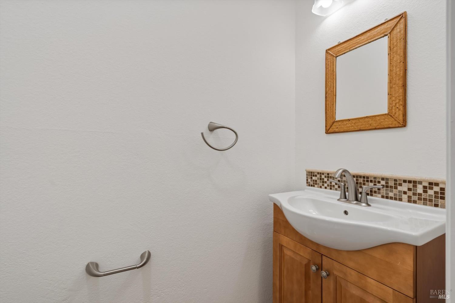 73 Bosworth Lane Geyserville CA 95441