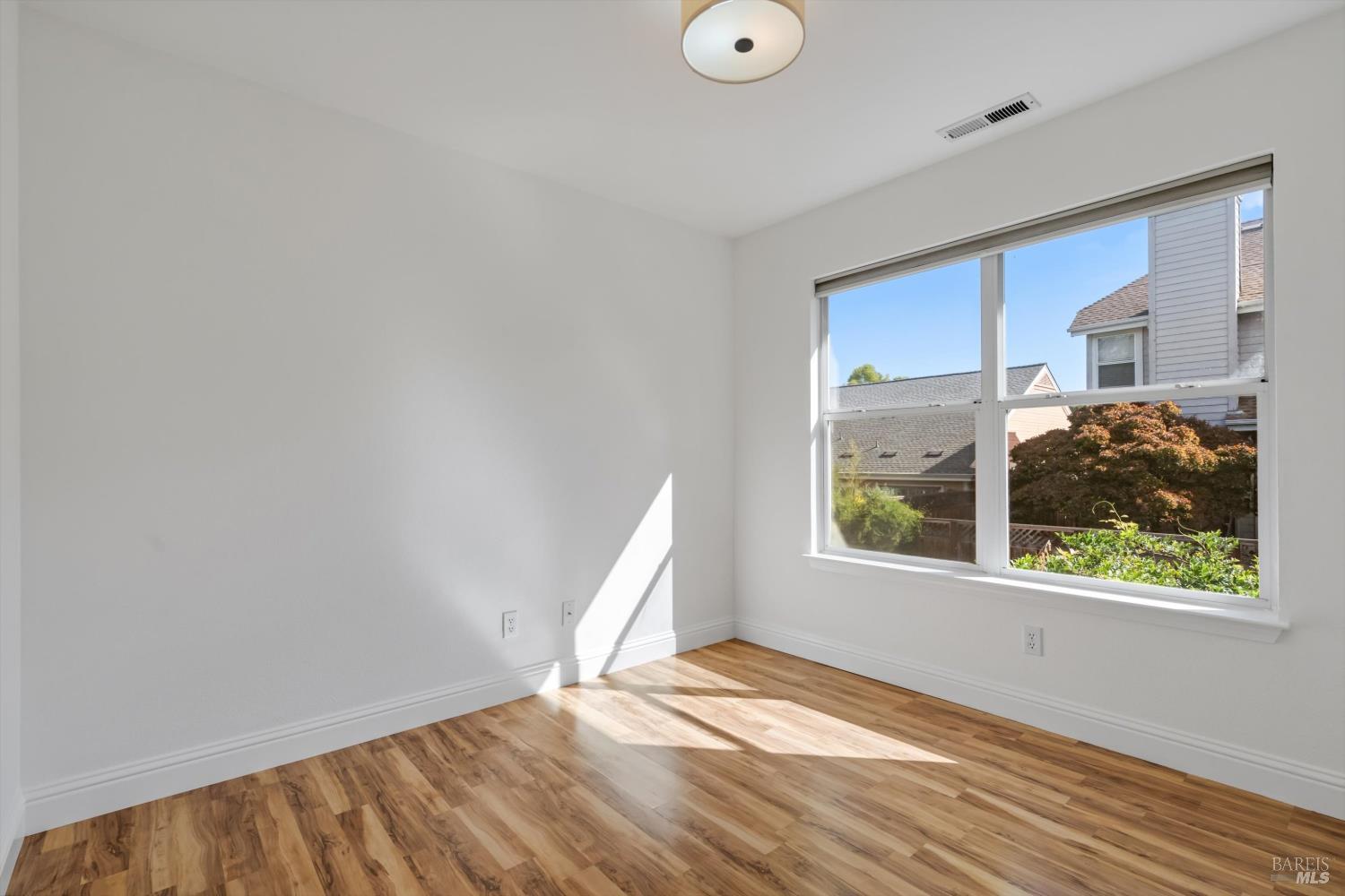 73 Bosworth Lane Geyserville CA 95441