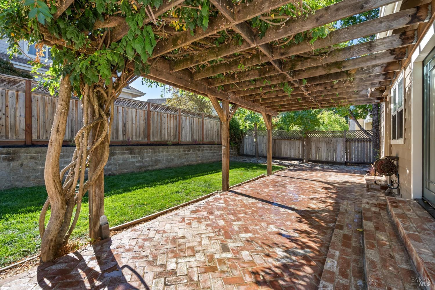 73 Bosworth Lane Geyserville CA 95441