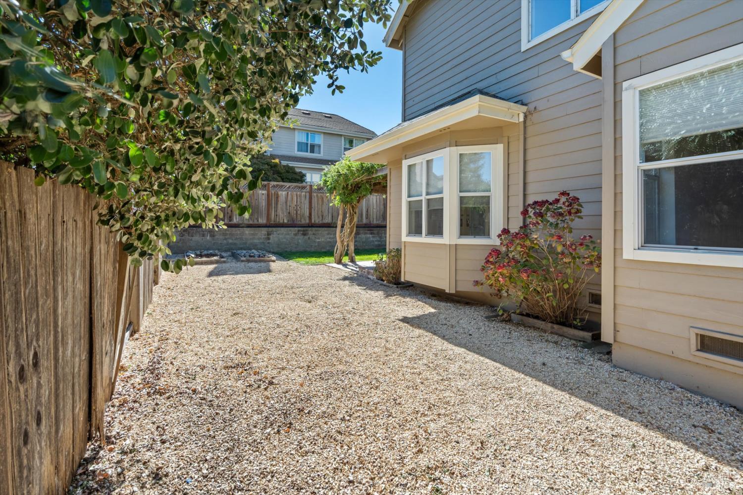 73 Bosworth Lane Geyserville CA 95441