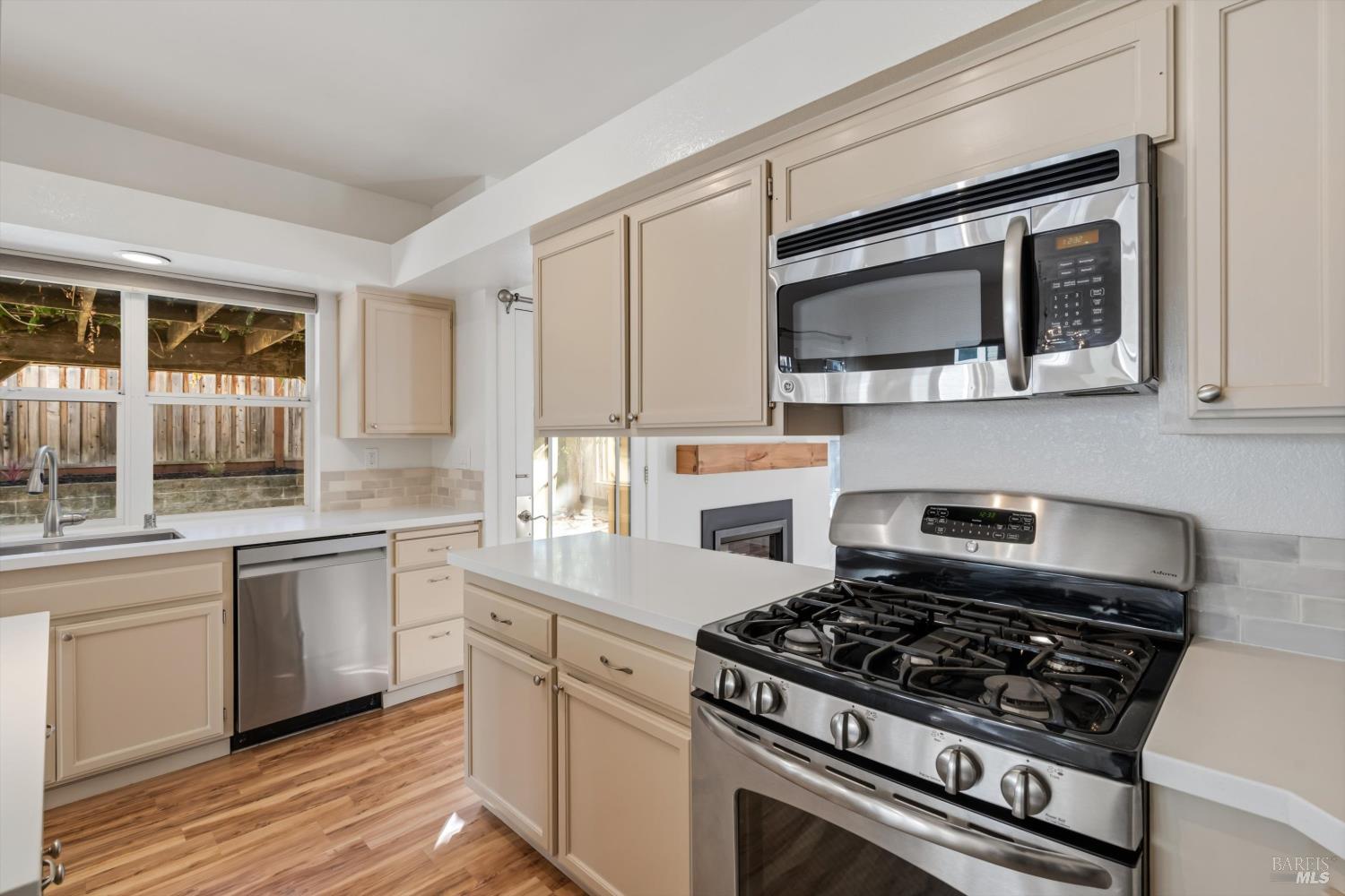 73 Bosworth Lane Geyserville CA 95441