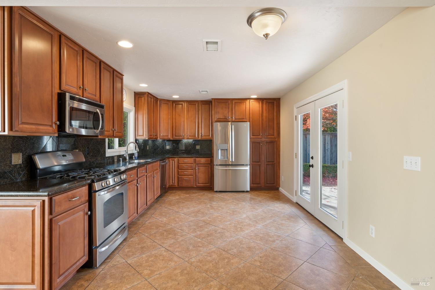 824 Prince Avenue Healdsburg CA 95448