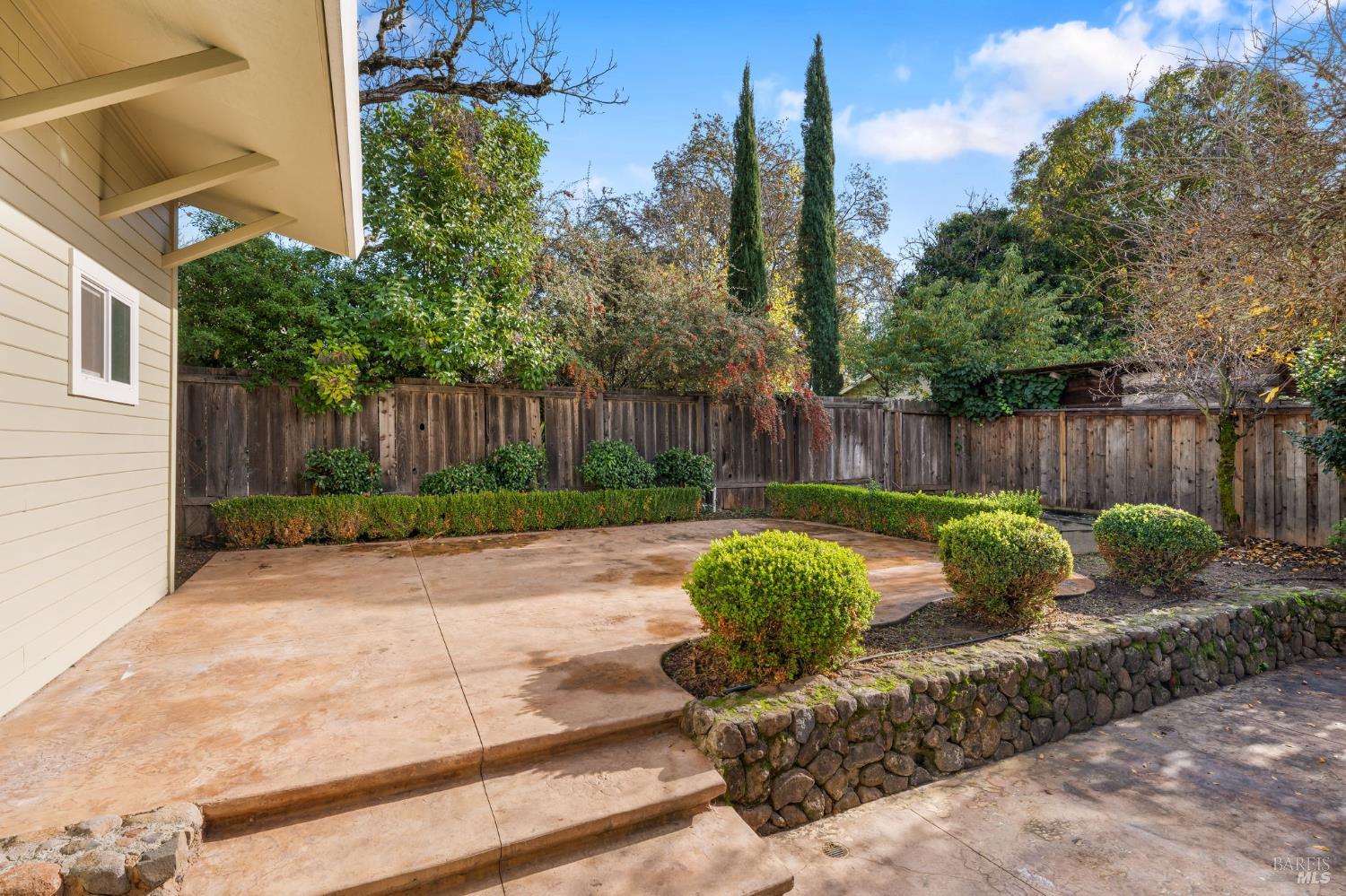 824 Prince Avenue Healdsburg CA 95448