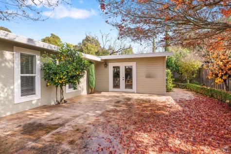 824 Prince Avenue Healdsburg CA 95448