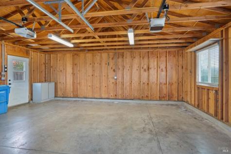 824 Prince Avenue Healdsburg CA 95448