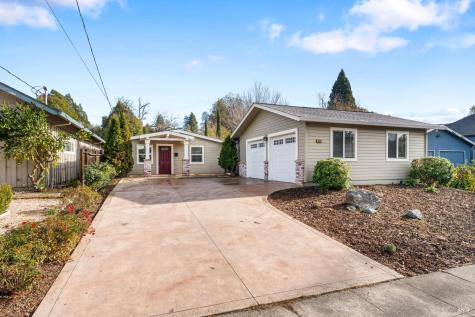 824 Prince Avenue Healdsburg CA 95448