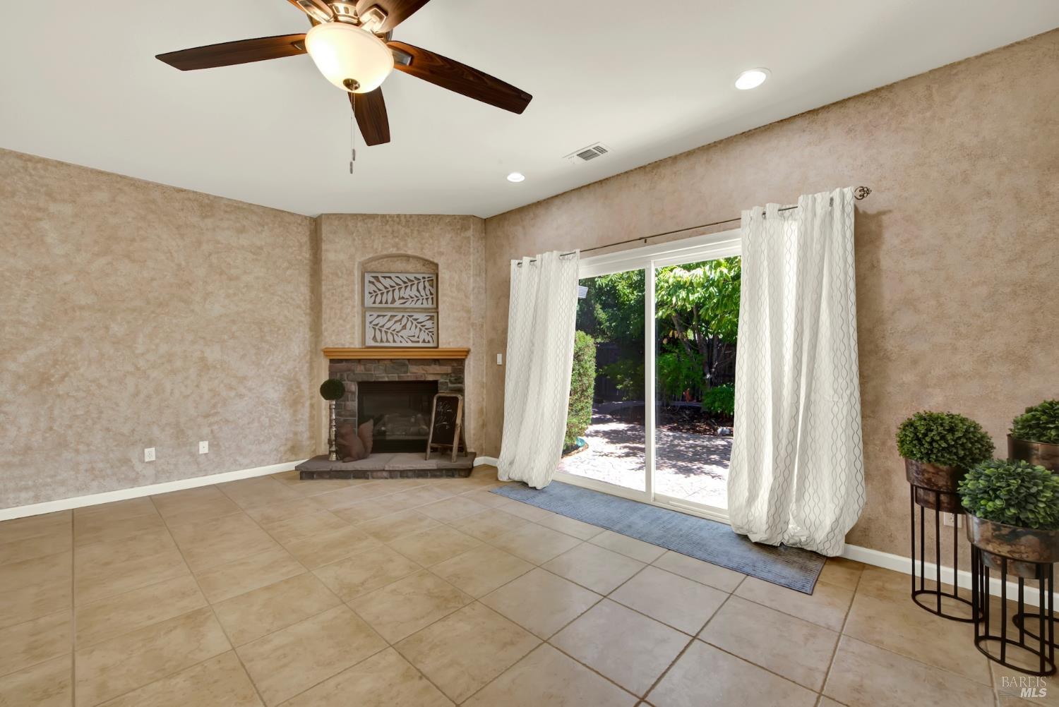 361 Grand Canyon Drive Vacaville CA 95687