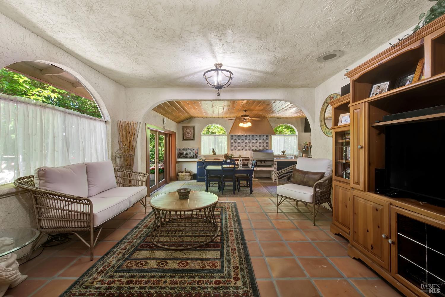 6161 Circle C Lane Dixon CA 95620