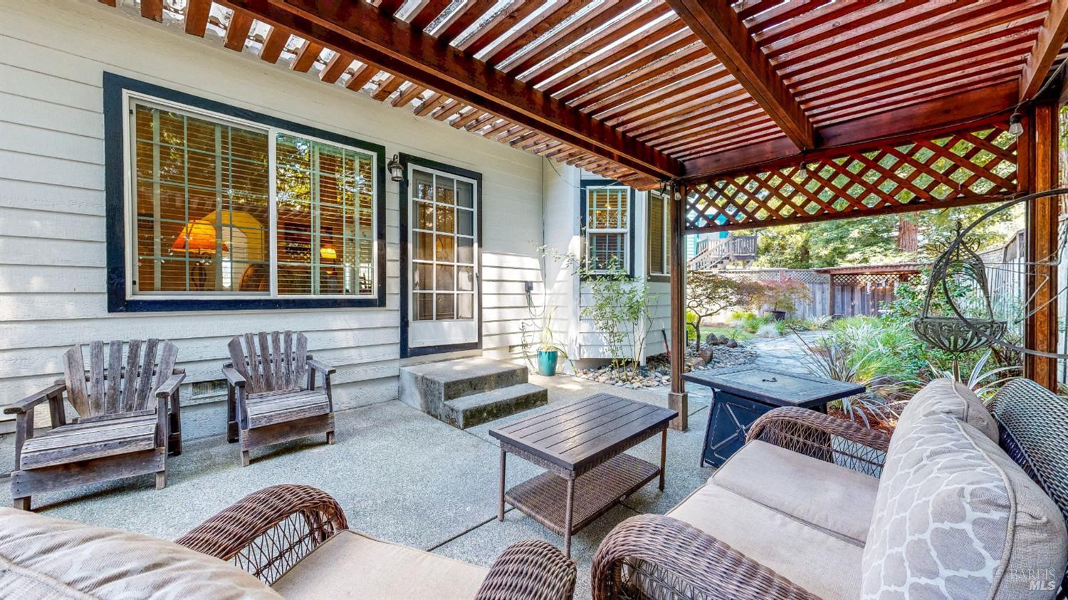 3481 Banyan Street Santa Rosa CA 95403
