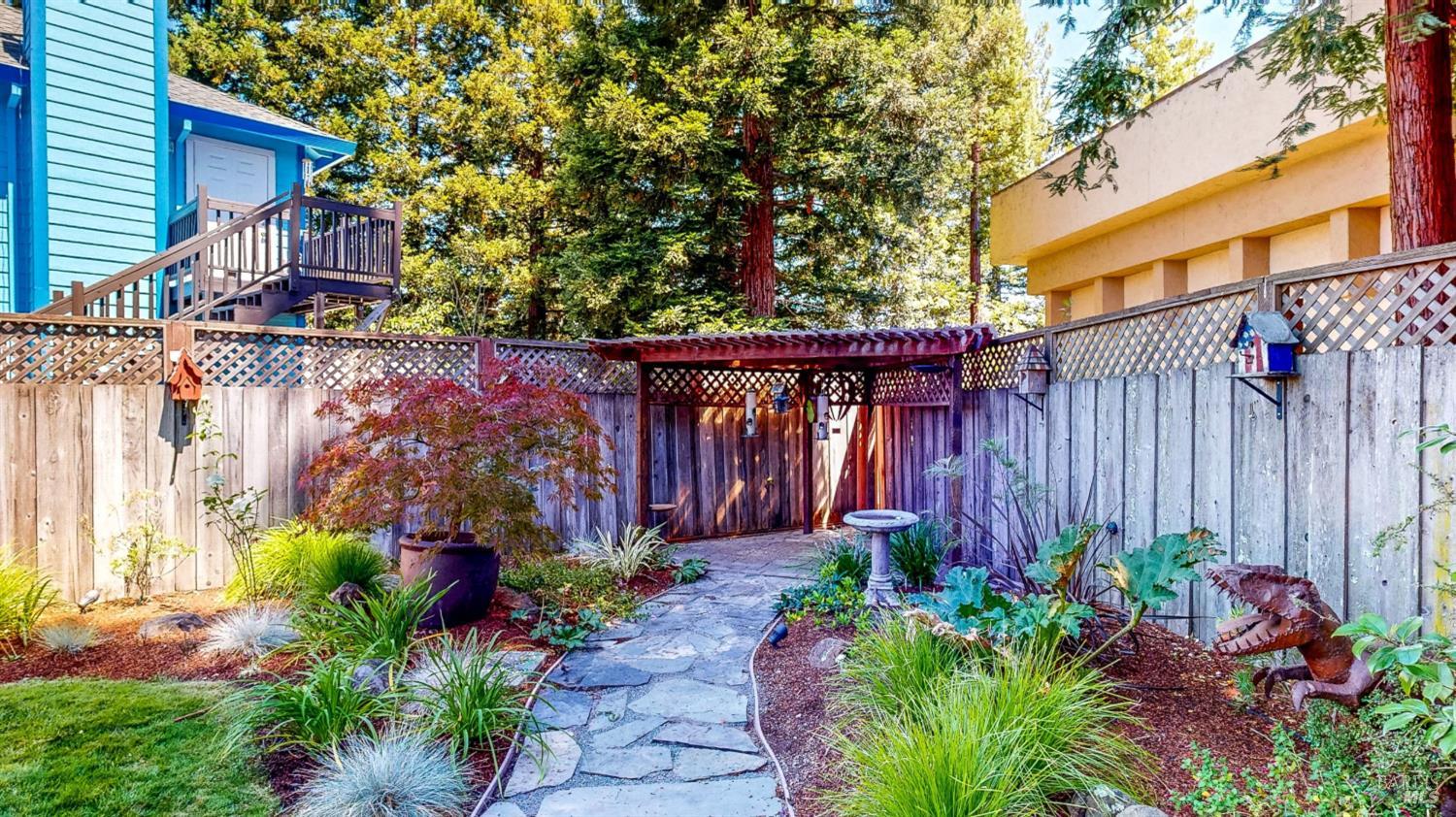 3481 Banyan Street Santa Rosa CA 95403