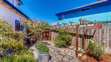 3481 Banyan Street Santa Rosa CA 95403