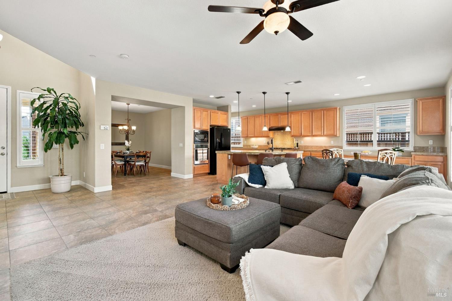 754 Burgundy Way Windsor CA 95492