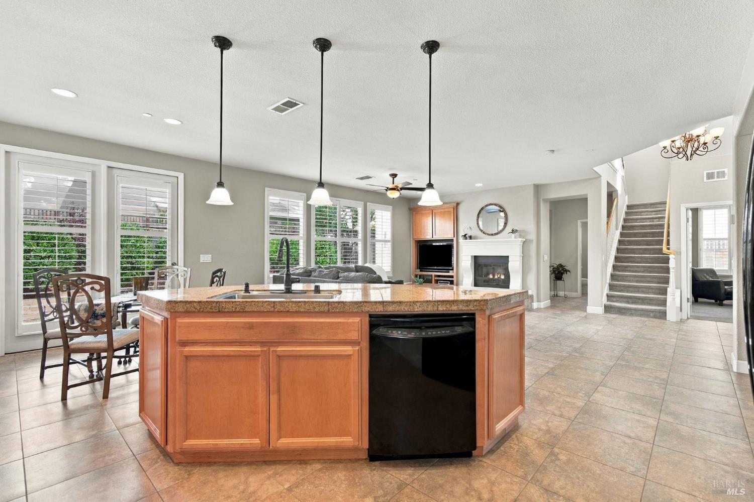 754 Burgundy Way Windsor CA 95492