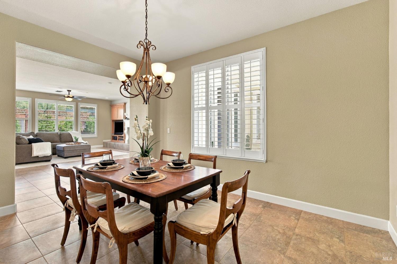 754 Burgundy Way Windsor CA 95492