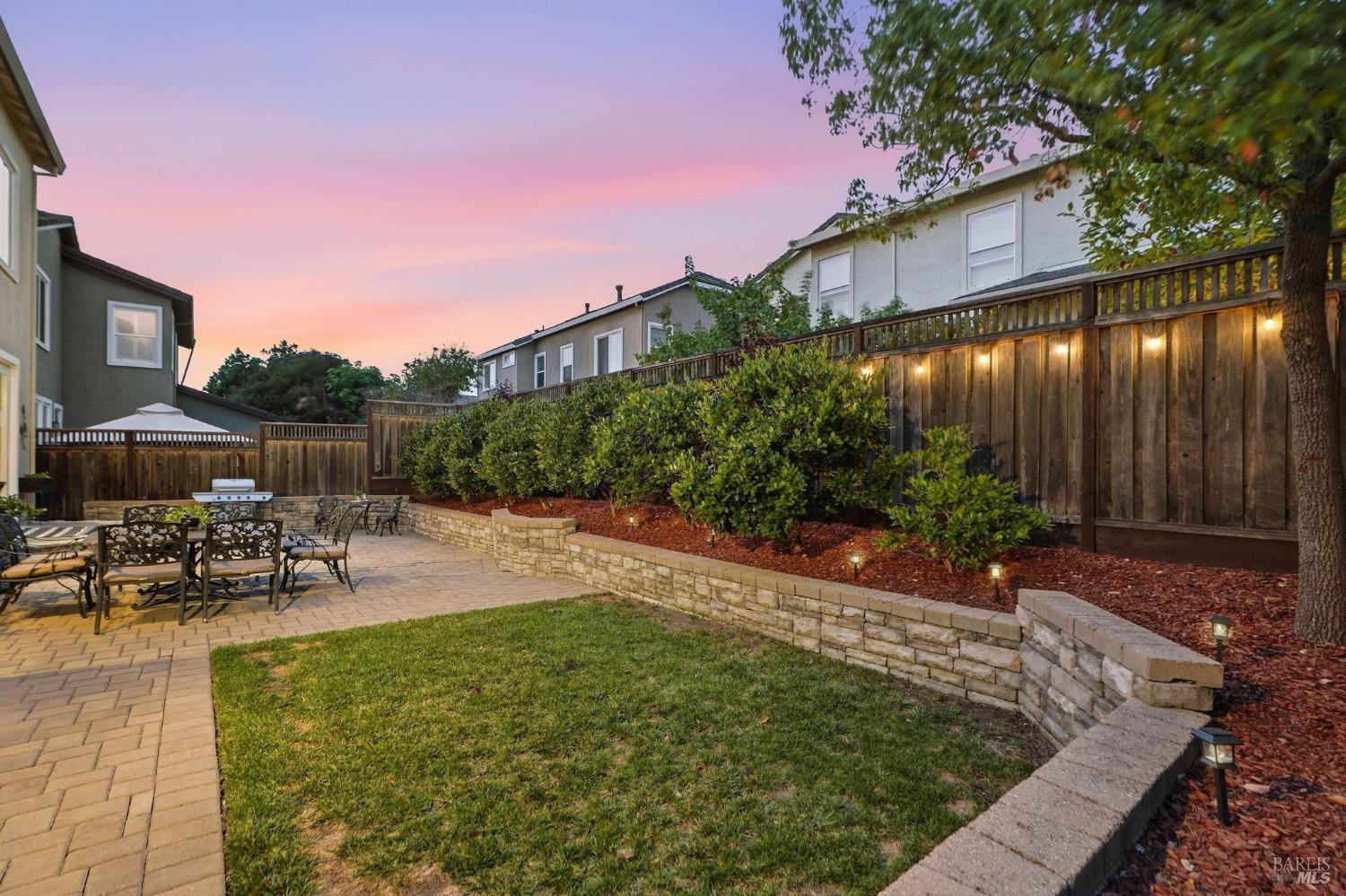 754 Burgundy Way Windsor CA 95492