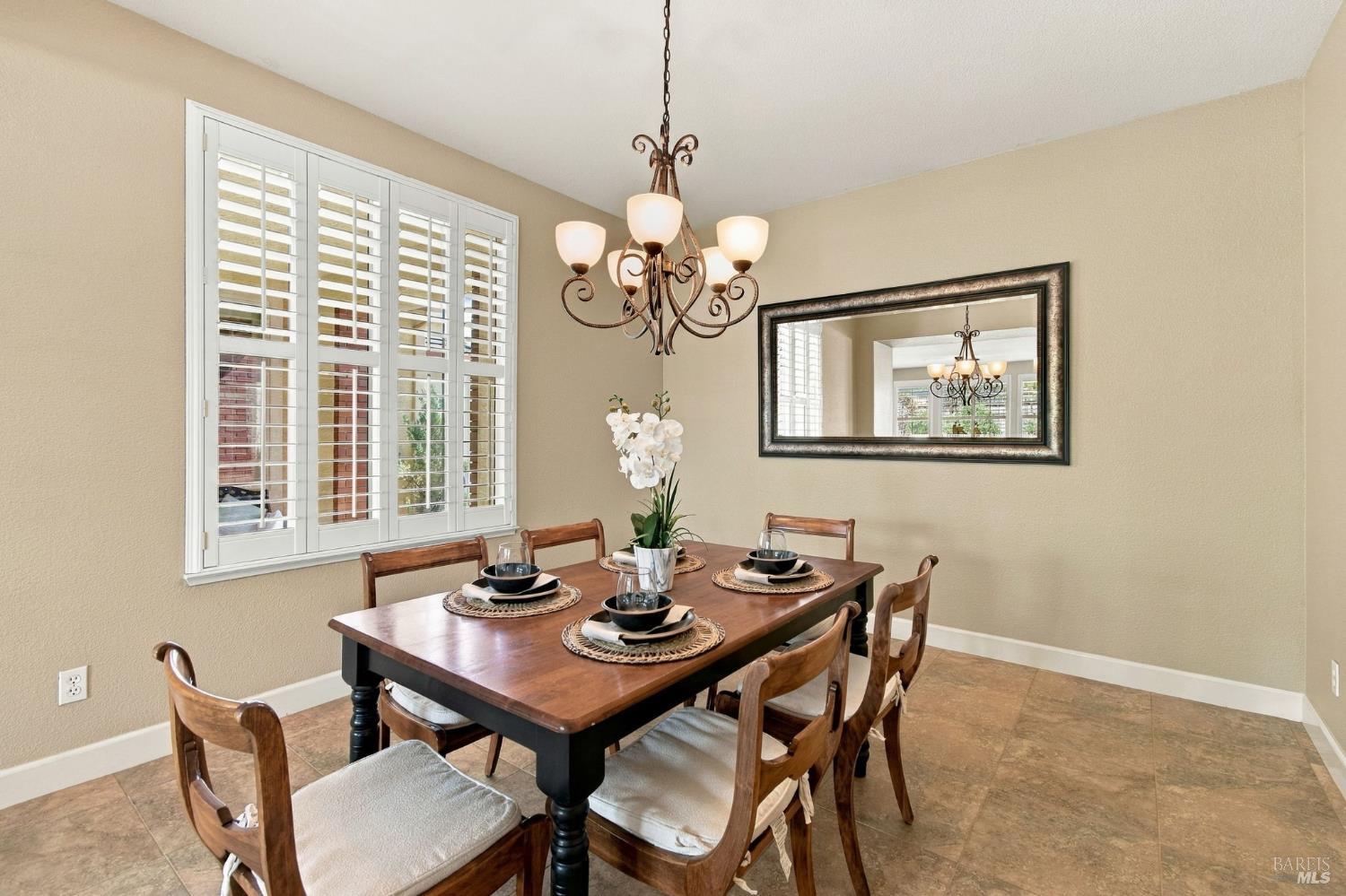 754 Burgundy Way Windsor CA 95492