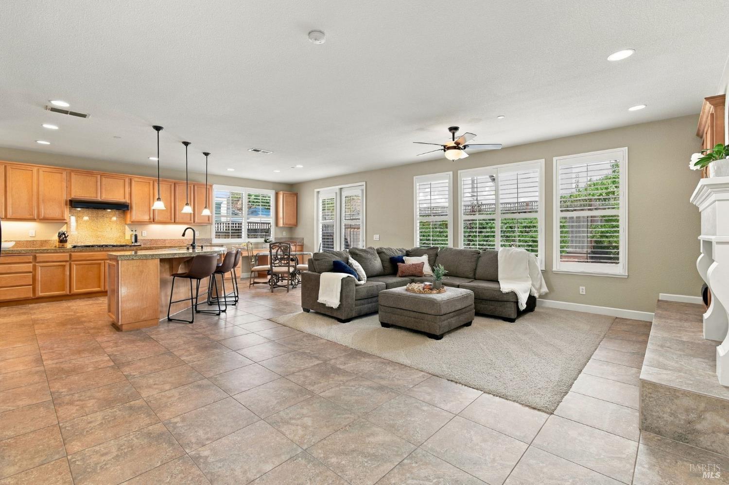 754 Burgundy Way Windsor CA 95492
