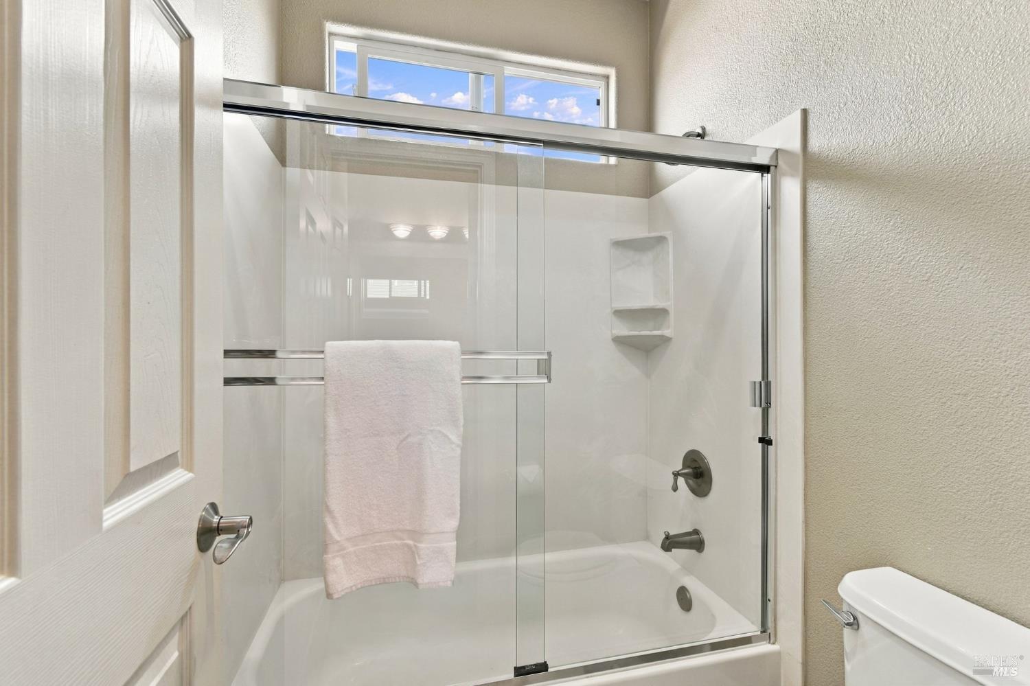 754 Burgundy Way Windsor CA 95492