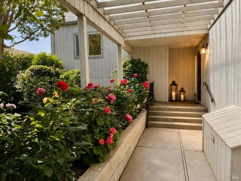 21330 Via Colombard Sonoma CA 95476