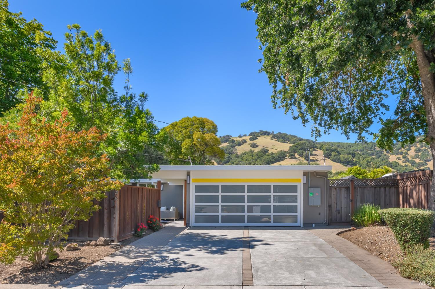 748 Appleberry Drive San Rafael CA 94903