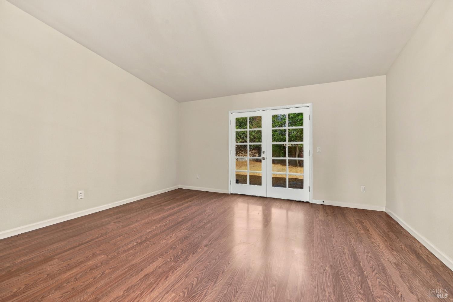 1208 Eric Court Rohnert Park CA 94928