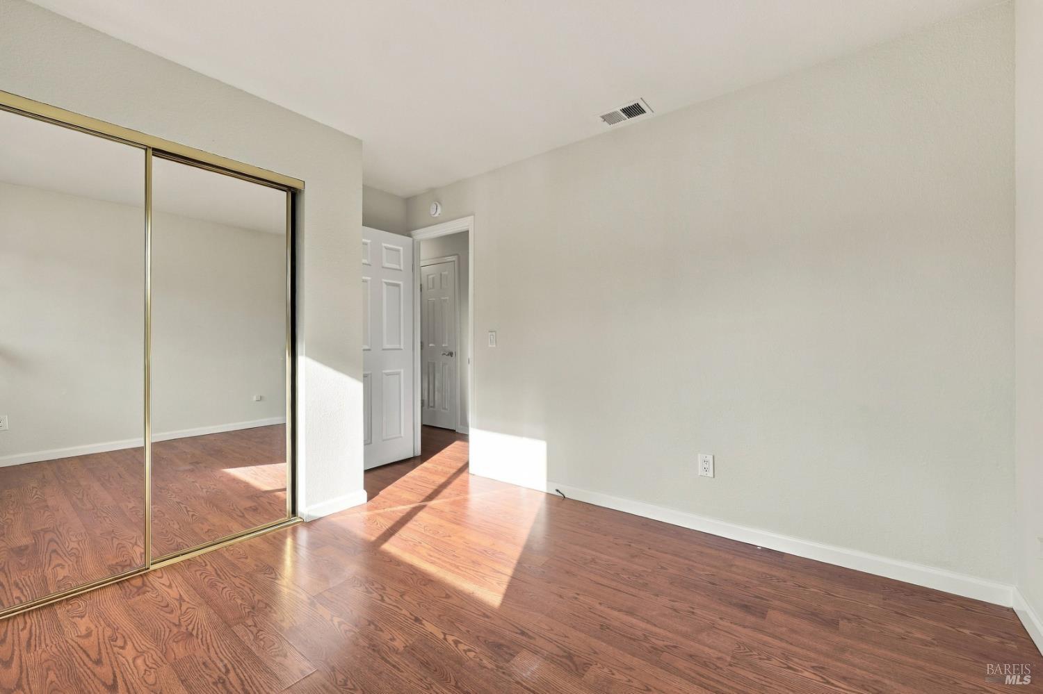 1208 Eric Court Rohnert Park CA 94928