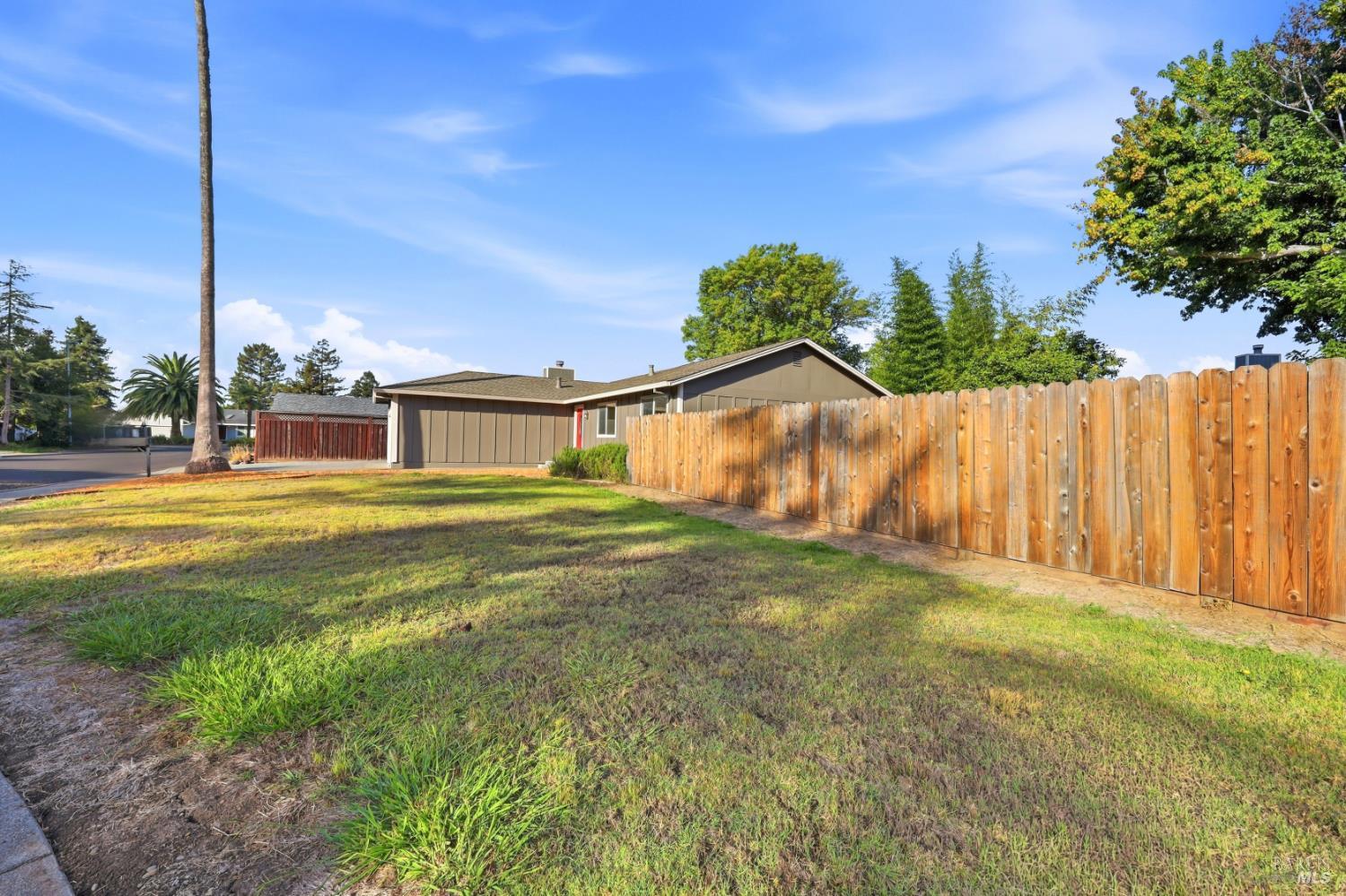 1208 Eric Court Rohnert Park CA 94928