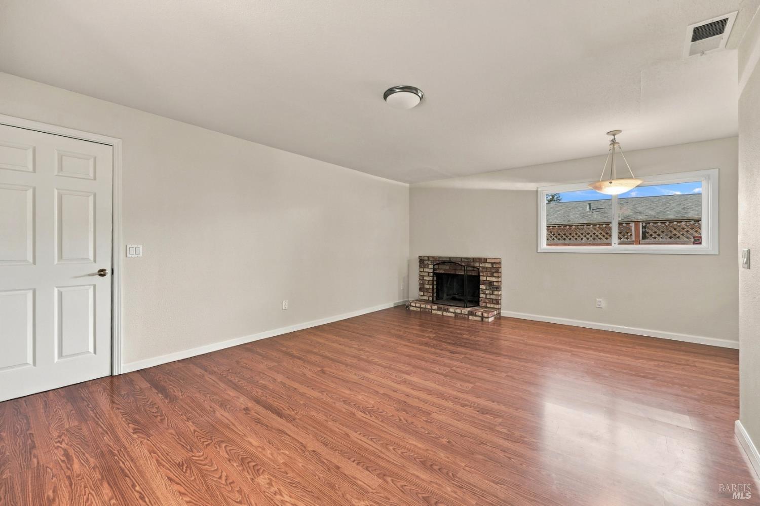 1208 Eric Court Rohnert Park CA 94928