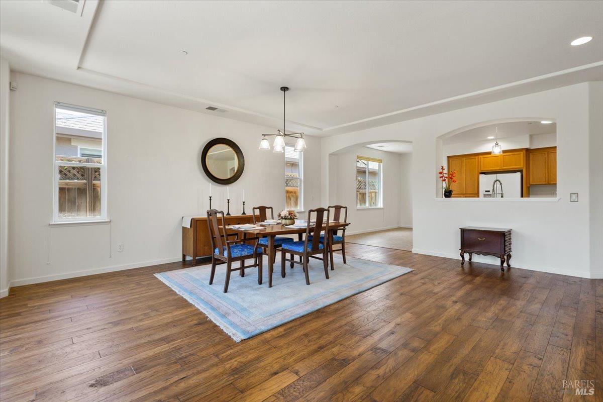 9240 Oak Trail Circle Santa Rosa CA 95409