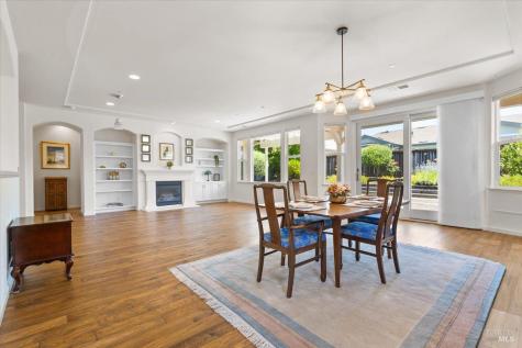9240 Oak Trail Circle Santa Rosa CA 95409