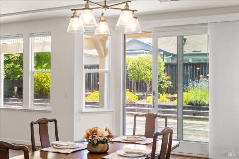 9240 Oak Trail Circle Santa Rosa CA 95409