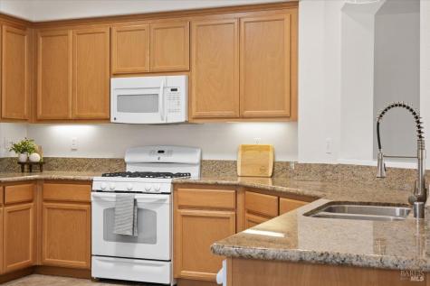 9240 Oak Trail Circle Santa Rosa CA 95409