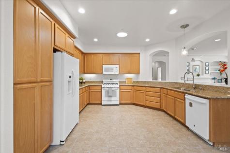 9240 Oak Trail Circle Santa Rosa CA 95409