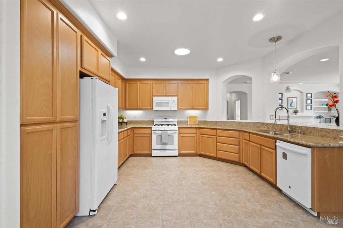 9240 Oak Trail Circle Santa Rosa CA 95409