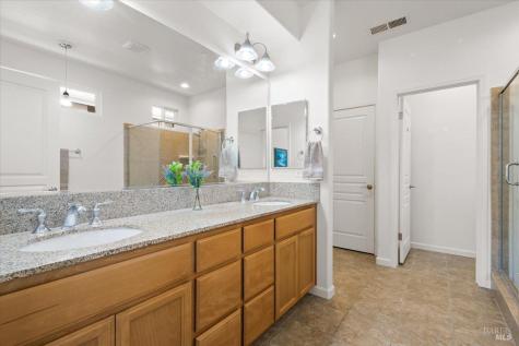 9240 Oak Trail Circle Santa Rosa CA 95409