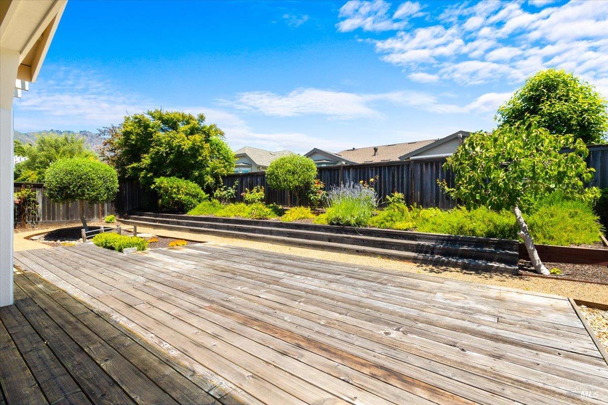 9240 Oak Trail Circle Santa Rosa CA 95409
