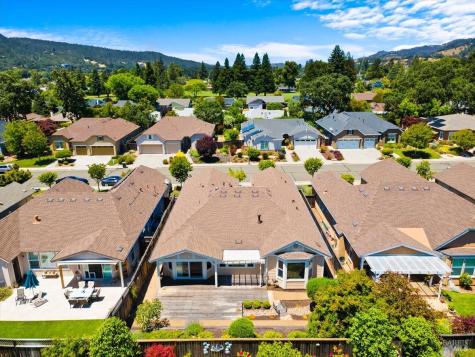 9240 Oak Trail Circle Santa Rosa CA 95409