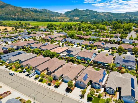 9240 Oak Trail Circle Santa Rosa CA 95409