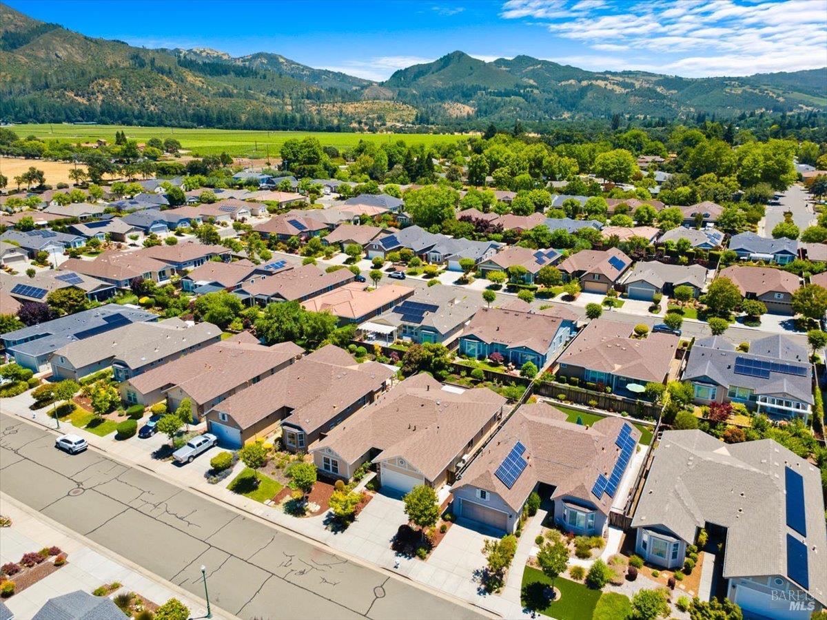 9240 Oak Trail Circle Santa Rosa CA 95409