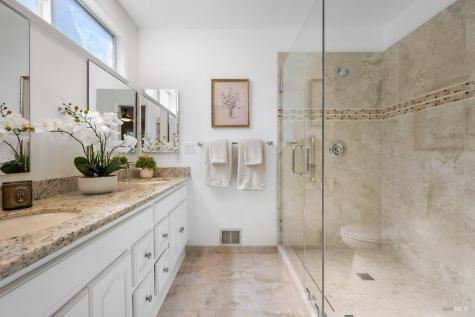 6440 Meadow Creek Lane Santa Rosa CA 95409