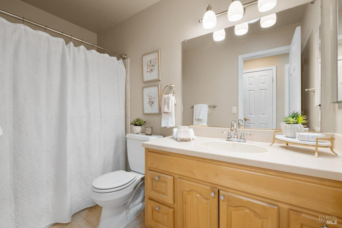 6440 Meadow Creek Lane Santa Rosa CA 95409