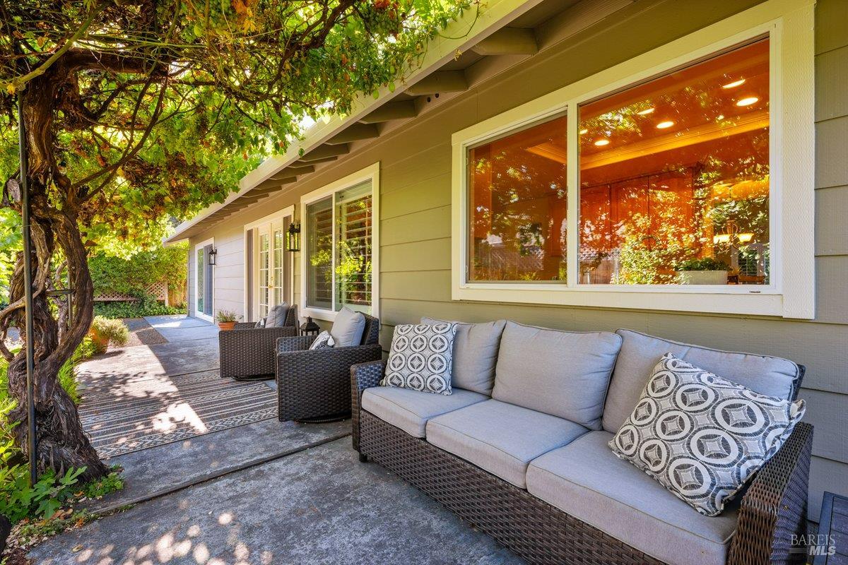 6440 Meadow Creek Lane Santa Rosa CA 95409