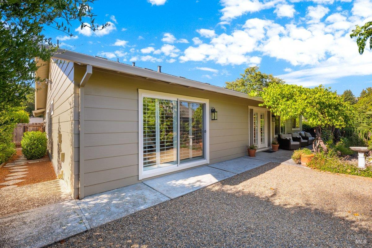 6440 Meadow Creek Lane Santa Rosa CA 95409