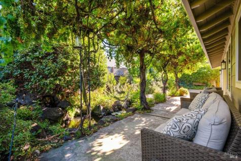 6440 Meadow Creek Lane Santa Rosa CA 95409