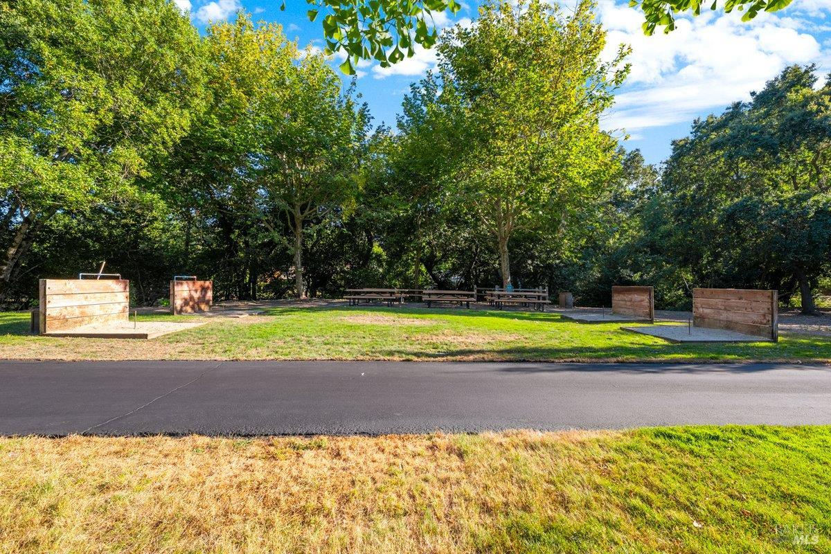 6440 Meadow Creek Lane Santa Rosa CA 95409