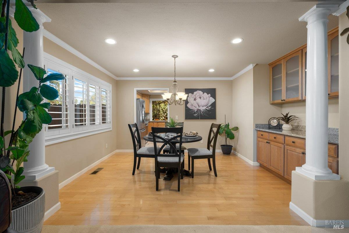 6440 Meadow Creek Lane Santa Rosa CA 95409