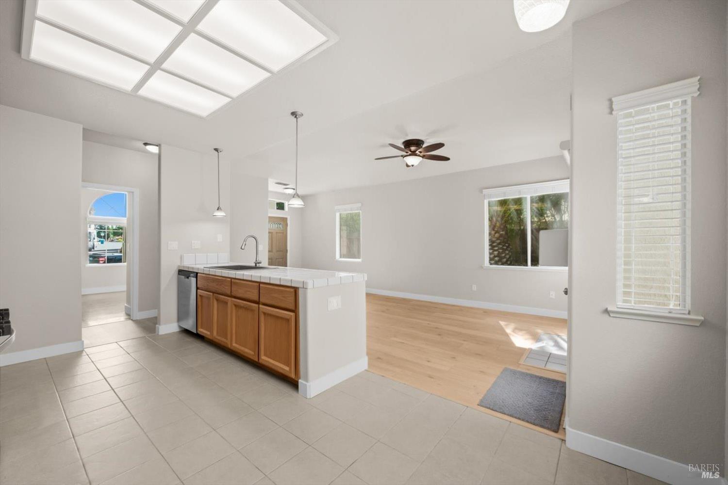 337 Sun Valley Way Vacaville CA 95688