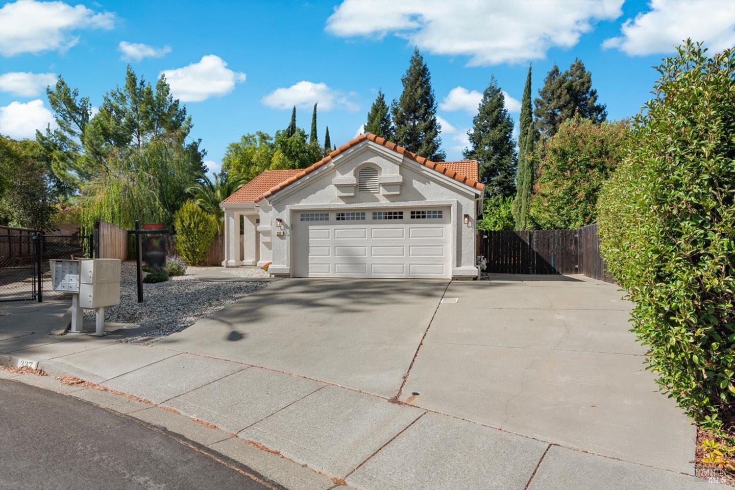 337 Sun Valley Way Vacaville CA 95688
