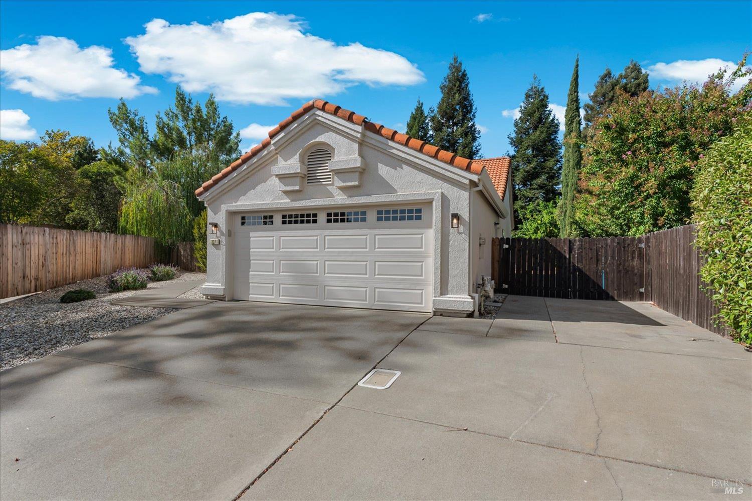 337 Sun Valley Way Vacaville CA 95688