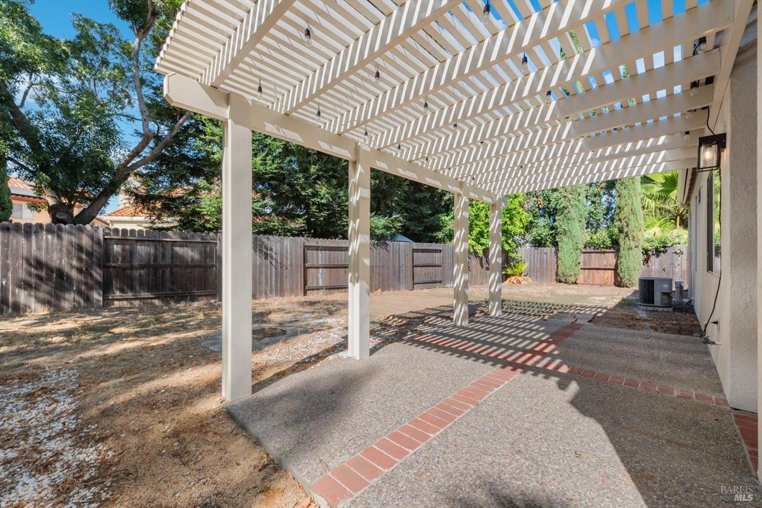 337 Sun Valley Way Vacaville CA 95688